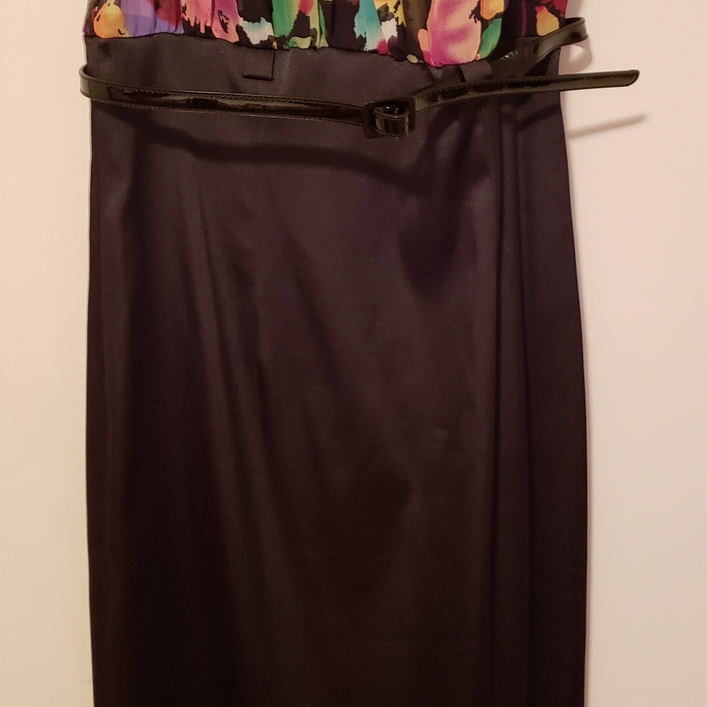 Dress - Picture 3 of 4